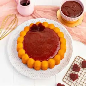 Bolo Piscina de Fubá com Goiabada Fit Funcional 850g (serve em média 10 pessoas) - Sem Açúcar / Glúten / Lactose